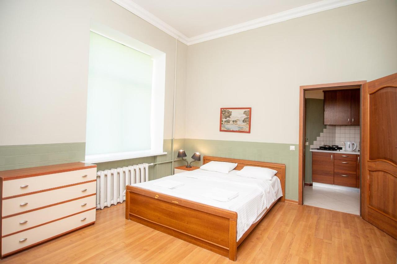 Простора 3 Кімнатна Біля Майдану Незалежності Apartment Kyiv Exterior photo